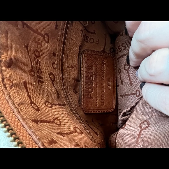 Older fossil cross body purse - Picture 5 of 10